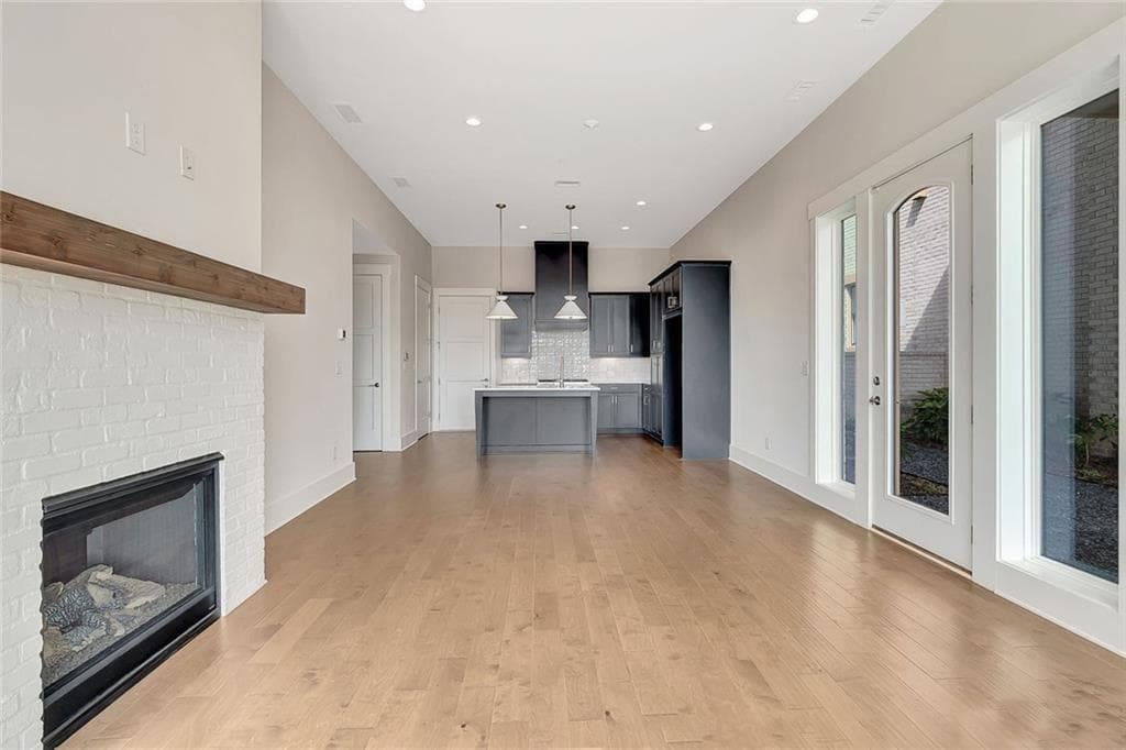 3 bedroom, 3 bathroom, 2,178 sq ft townhouse for sale at 170 Rolison Way, Fayetteville, GA 30214 — photo 9