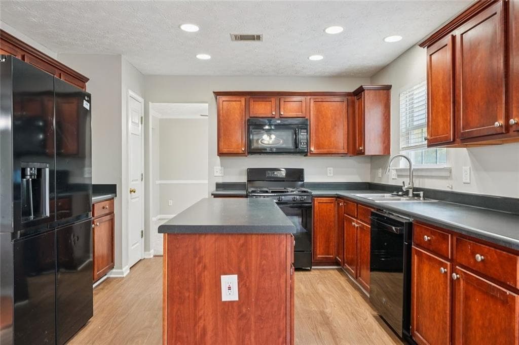 4 bedroom, 4 bathroom, 4,832 sq ft single family residence for sale at 5472 Skylar Creek Lane, Buford, GA 30518 — photo 7