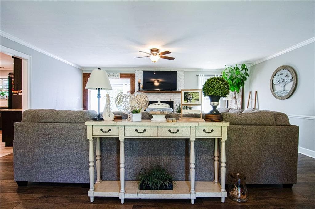 5 bedroom, 3 bathroom, 1,940 sq ft single family residence for sale at 2714 Dorsey Peek Road, Gainesville, GA 30507 — photo 3