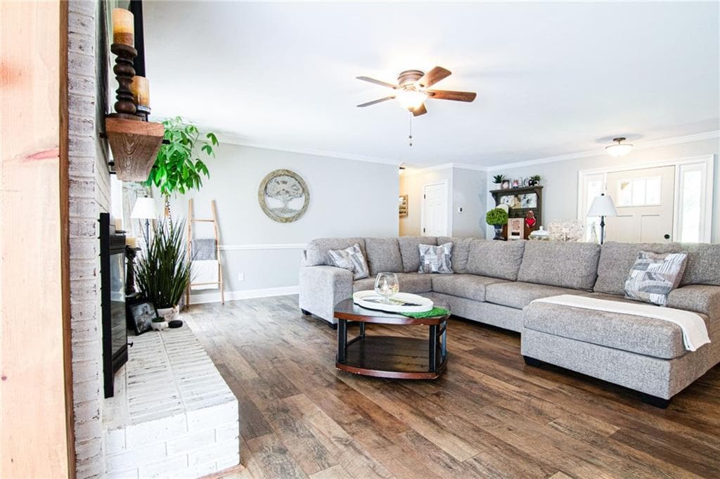 5 bedroom, 3 bathroom, 1,940 sq ft single family residence for sale at 2714 Dorsey Peek Road, Gainesville, GA 30507 — photo 6