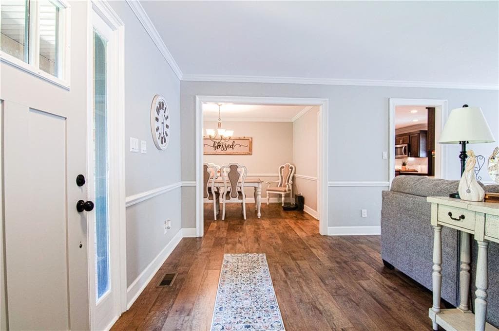 5 bedroom, 3 bathroom, 1,940 sq ft single family residence for sale at 2714 Dorsey Peek Road, Gainesville, GA 30507 — photo 7