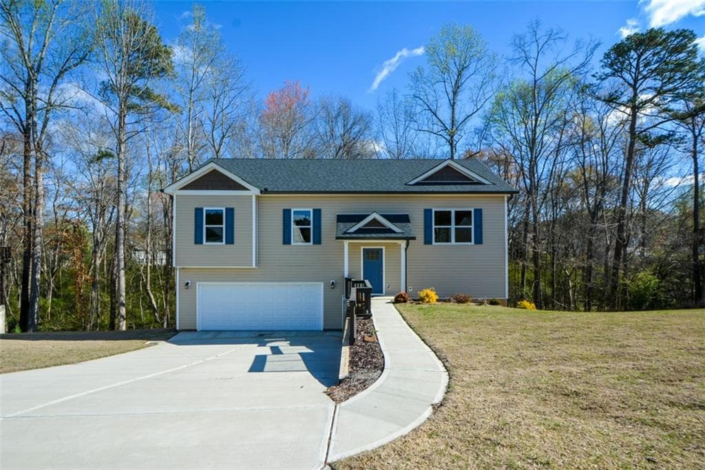5 bedroom, 3 bathroom, 2,128 sq ft single family residence for rent at 1816 Jessica Way, Winder, GA 30680 for $2,400 a month