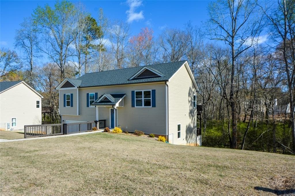 5 bedroom, 3 bathroom, 2,128 sq ft single family residence for rent at 1816 Jessica Way, Winder, GA 30680 for $2,400 a month — photo 2