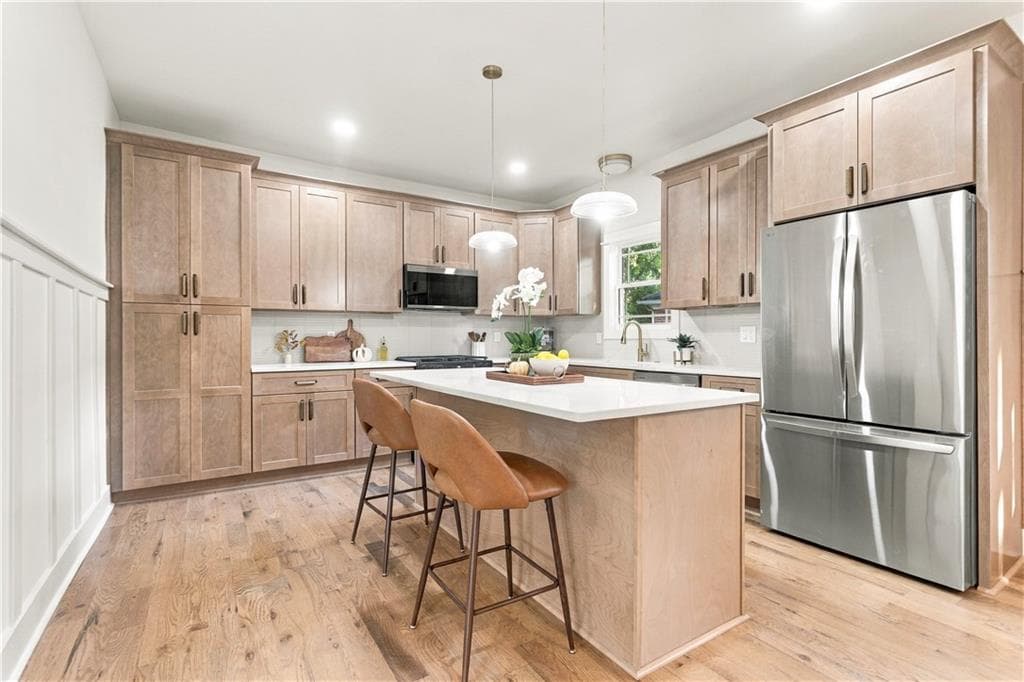 3 bedroom, 2 bathroom, 1,426 sq ft single family residence for sale at 804 Moreland Avenue, Atlanta, GA 30316 — photo 4
