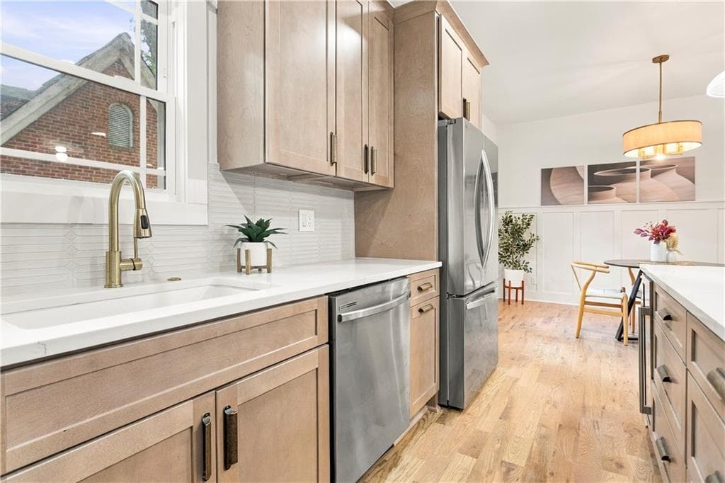 3 bedroom, 2 bathroom, 1,426 sq ft single family residence for sale at 804 Moreland Avenue, Atlanta, GA 30316 — photo 8