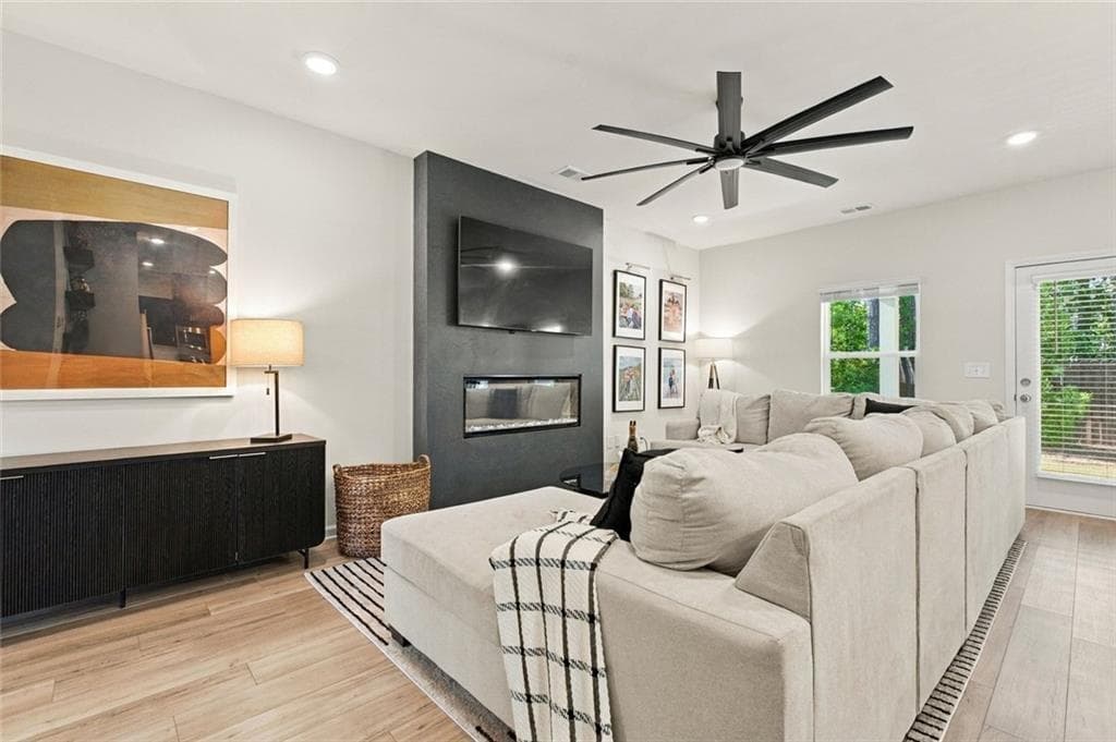 3 bedroom, 3 bathroom, 1,874 sq ft townhouse for sale at 1170 Chastain Drive, Sugar Hill, GA 30518 — photo 1 of 49