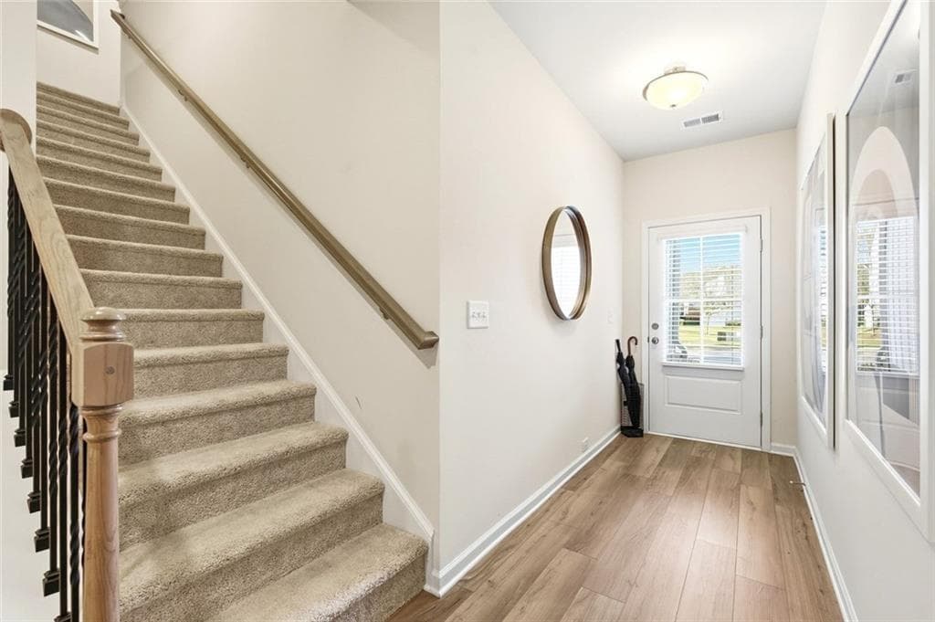 3 bedroom, 3 bathroom, 1,874 sq ft townhouse for sale at 1170 Chastain Drive, Sugar Hill, GA 30518 — photo 6