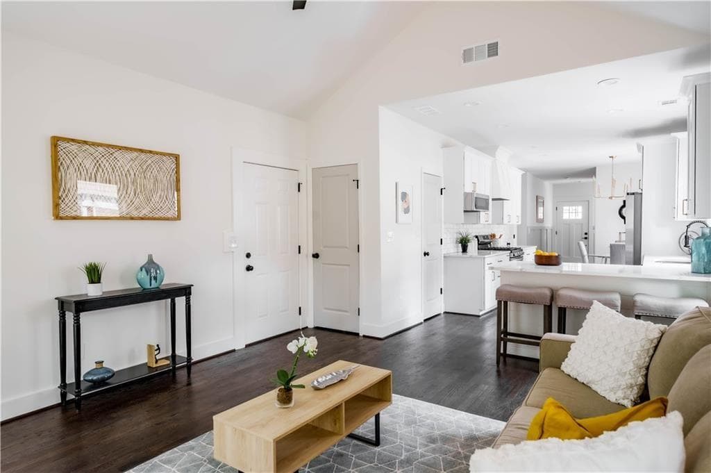 3 bedroom, 2 bathroom, 1,401 sq ft single family residence for sale at 2166 Montrose Avenue, Atlanta, GA 30311 — photo 8