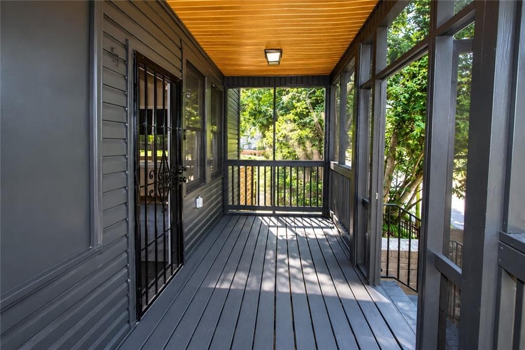 8 bedroom, 9 bathroom, 2,766 sq ft single family residence for sale at 54 Joseph E Lowery Boulevard, Atlanta, GA 30314 — photo 2