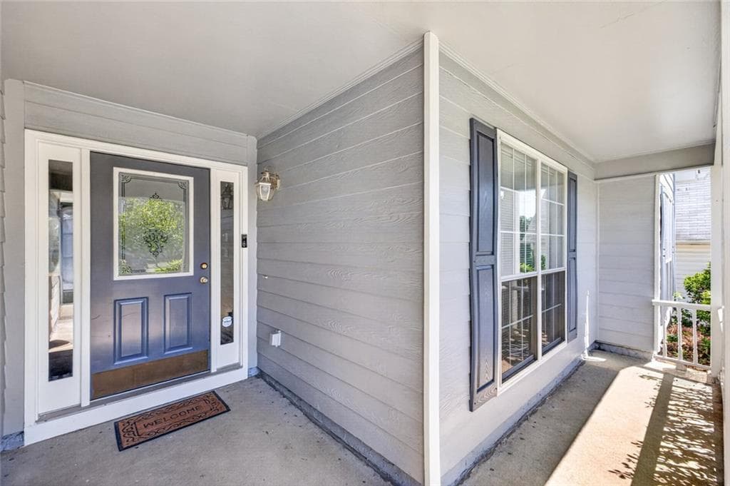 3 bedroom, 2 bathroom, 2,191 sq ft single family residence for sale at 4957 Overlook View Court, Duluth, GA 30096 — photo 3
