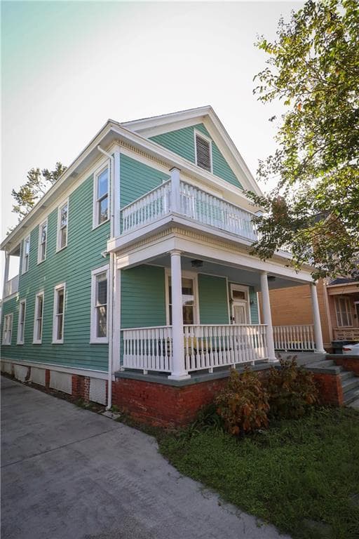 3 bedroom, 2 bathroom, 2,092 sq ft single family residence for sale at 313 W 33rd Street, Savannah, GA 31401 — photo 4