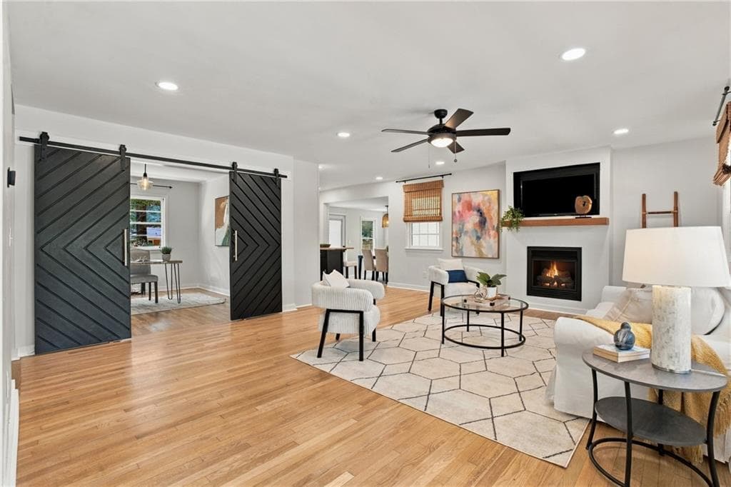 3 bedroom, 2 bathroom, 1,402 sq ft single family residence for sale at 1172 Blueberry Trail, Decatur, GA 30033 — photo 3