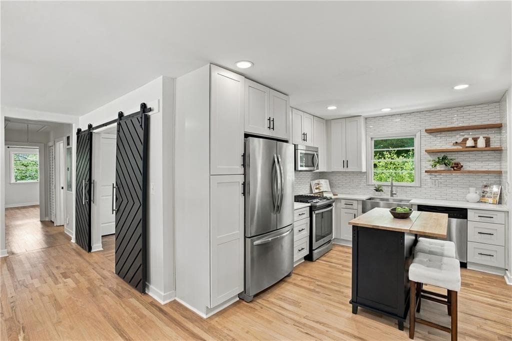 3 bedroom, 2 bathroom, 1,402 sq ft single family residence for sale at 1172 Blueberry Trail, Decatur, GA 30033 — photo 8