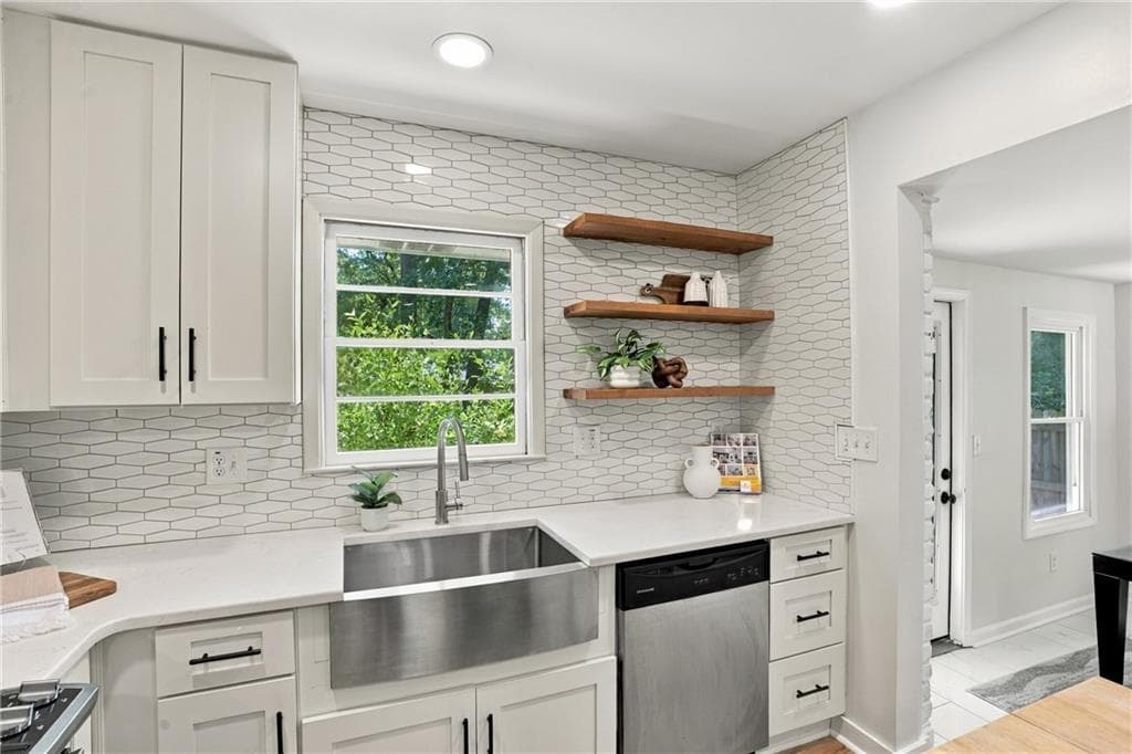 3 bedroom, 2 bathroom, 1,402 sq ft single family residence for sale at 1172 Blueberry Trail, Decatur, GA 30033 — photo 10