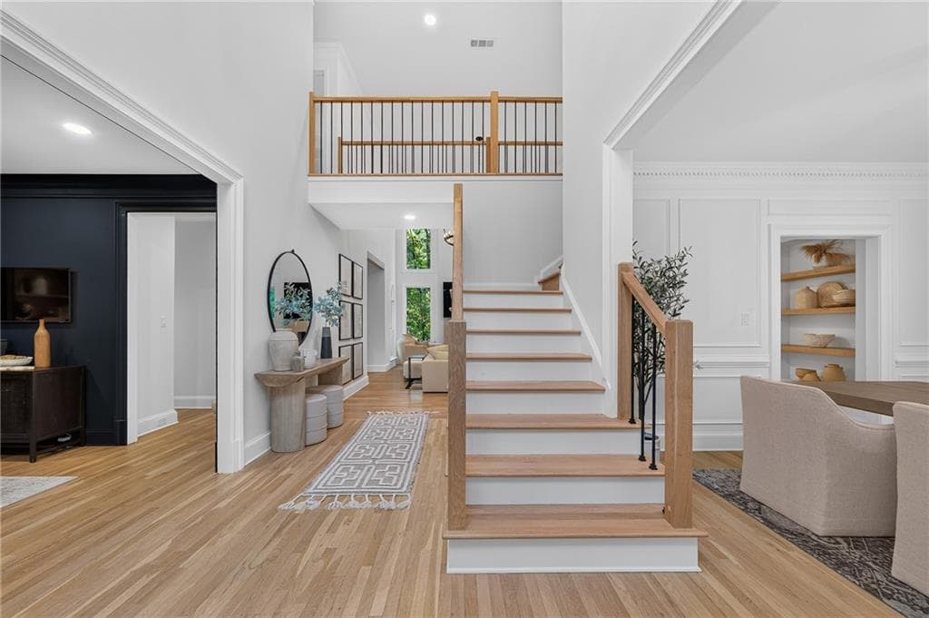 5 bedroom, 5 bathroom, 5,386 sq ft single family residence for sale at 110 Valley Summit Court, Roswell, GA 30075 — photo 3