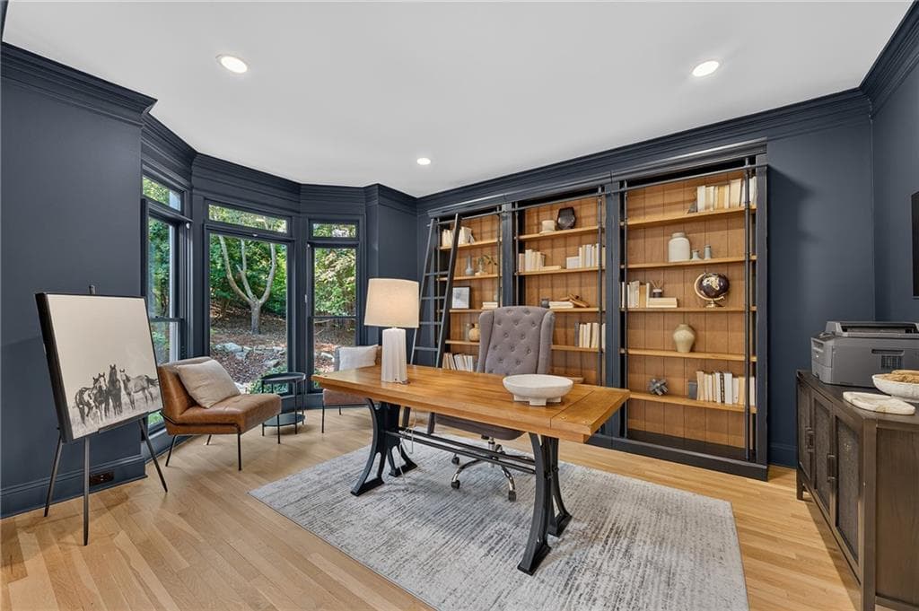 5 bedroom, 5 bathroom, 5,386 sq ft single family residence for sale at 110 Valley Summit Court, Roswell, GA 30075 — photo 5