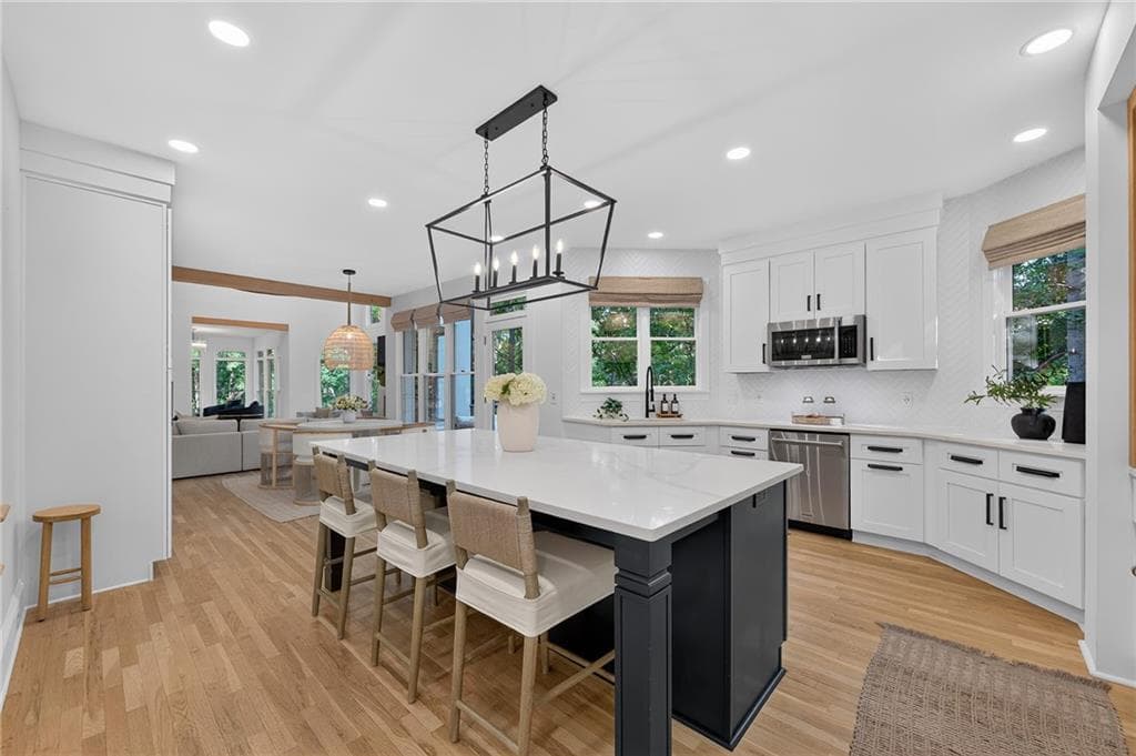 5 bedroom, 5 bathroom, 5,386 sq ft single family residence for sale at 110 Valley Summit Court, Roswell, GA 30075 — photo 10