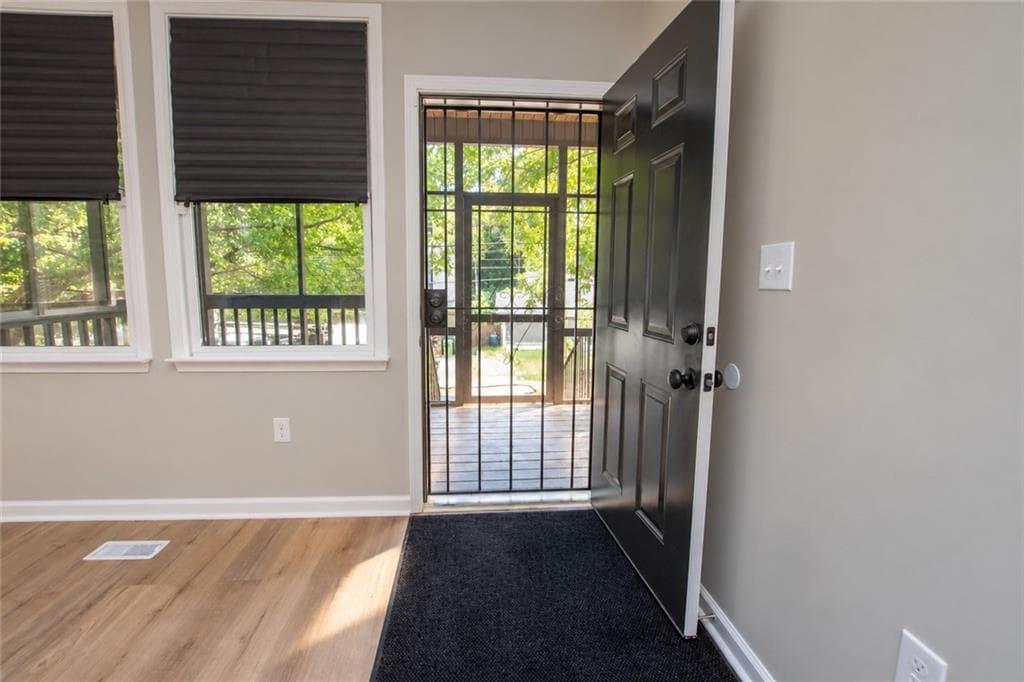 8 bedroom, 9 bathroom, 2,766 sq ft single family residence for sale at 54 Joseph E Lowery Boulevard, Atlanta, GA 30314 — photo 4
