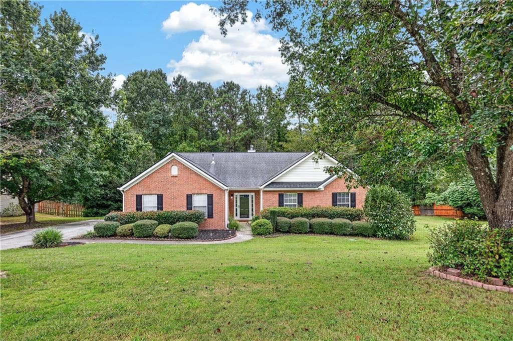 4 bedroom, 2 bathroom, 2,272 sq ft home for sale at 2730 Angel Oak Circle, Dacula, GA