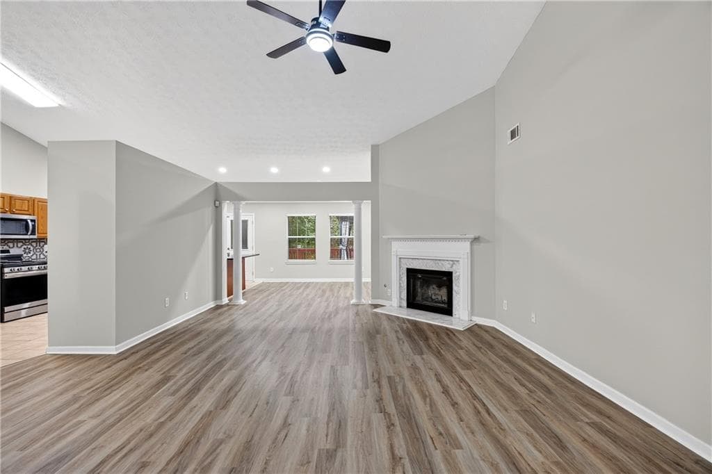 4 bedroom, 2 bathroom, 2,272 sq ft single family residence for sale at 2730 Angel Oak Circle, Dacula, GA 30019 — photo 6