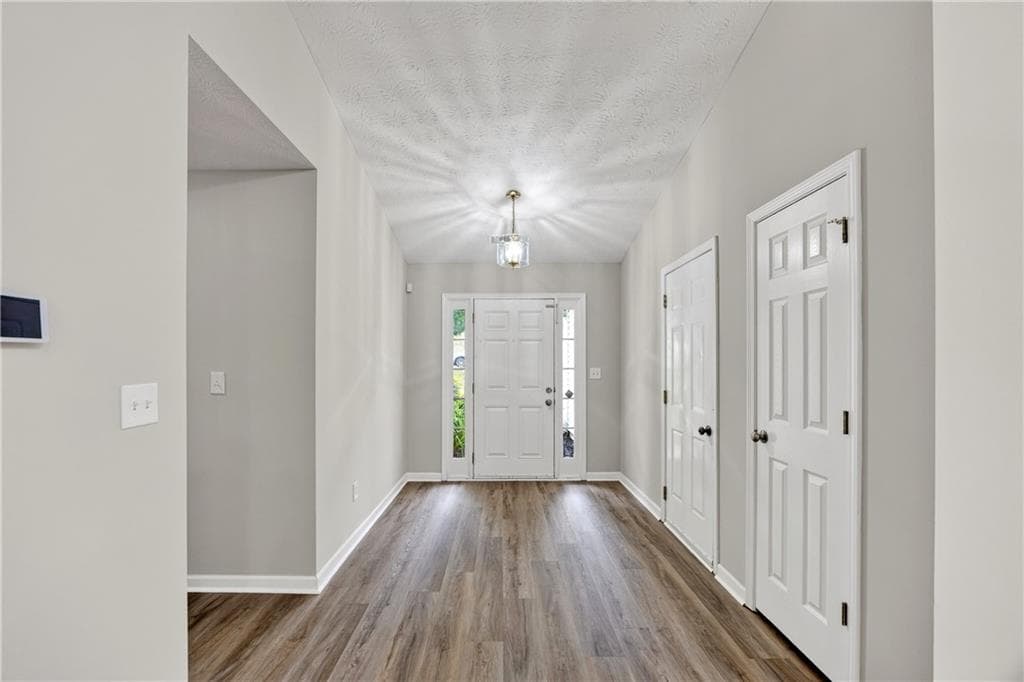 4 bedroom, 2 bathroom, 2,272 sq ft single family residence for sale at 2730 Angel Oak Circle, Dacula, GA 30019 — photo 4