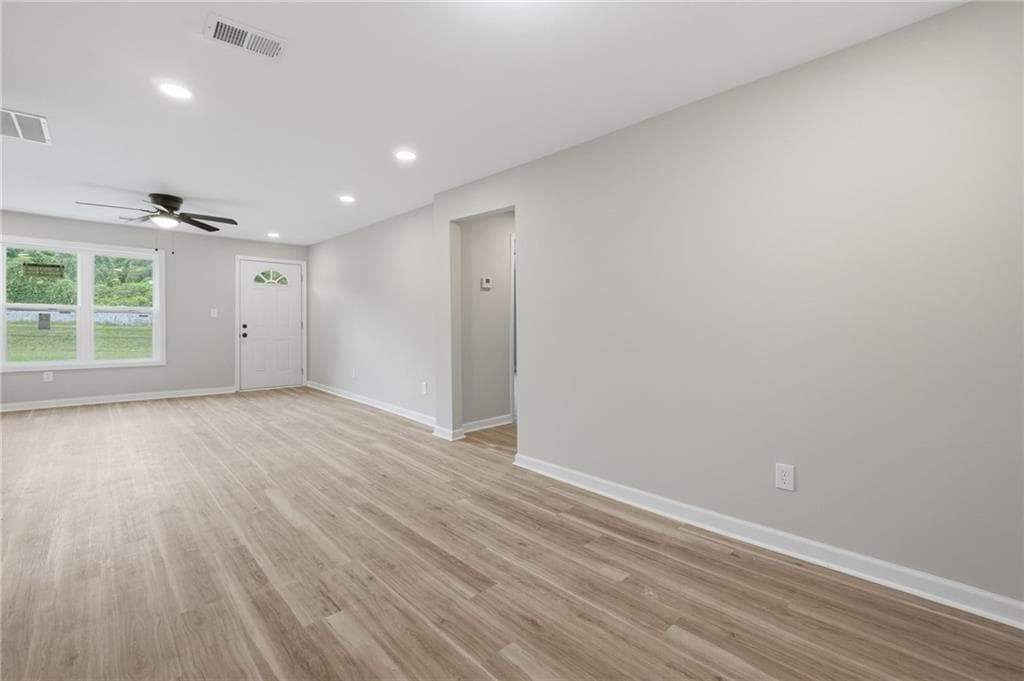 3 bedroom, 1 bathroom, 1,060 sq ft single family residence for sale at 1061 Highway 3 N, Hampton, GA 30228 — photo 10