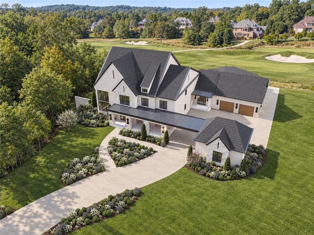 6 bedroom, 9 bathroom, 13,491 sq ft single family residence for sale at 5050 Kings Close, Milton, GA 30004 — photo 2
