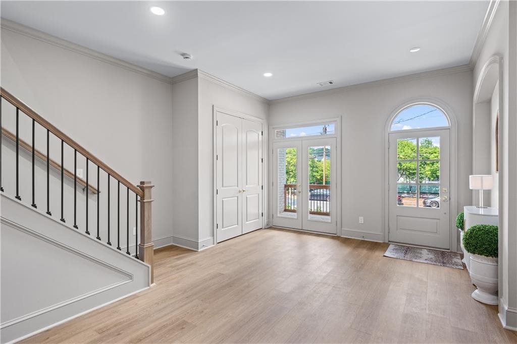 3 bedroom, 3 bathroom, 2,500 sq ft townhouse for sale at 722 Lakeview Avenue A, Atlanta, GA 30308 — photo 6