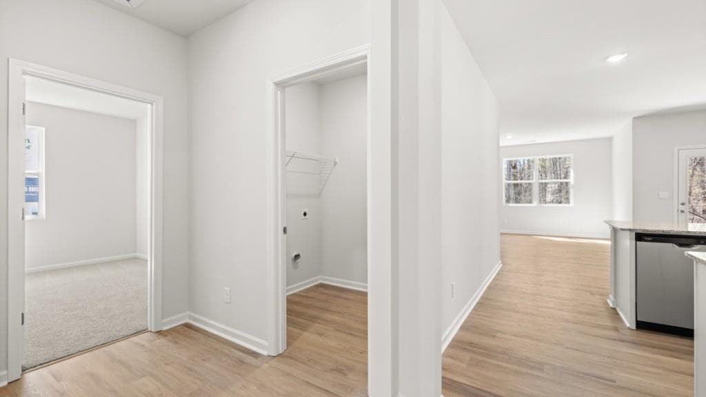 4 bedroom, 2 bathroom, 1,774 sq ft single family residence for sale at 6067 Airedale Drive, Union City, GA 30291 — photo 7