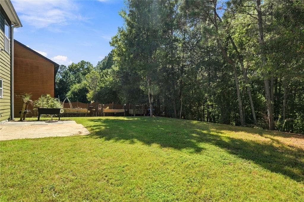 4 bedroom, 3 bathroom, 3,308 sq ft single family residence for sale at 2512 Mockingbird Lane, Locust Grove, GA 30248 — photo 7