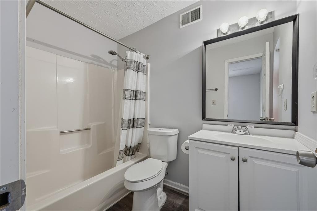 4 bedroom, 3 bathroom, 1,956 sq ft single family residence for sale at 2616 Selman Drive, Duluth, GA 30096 — photo 6