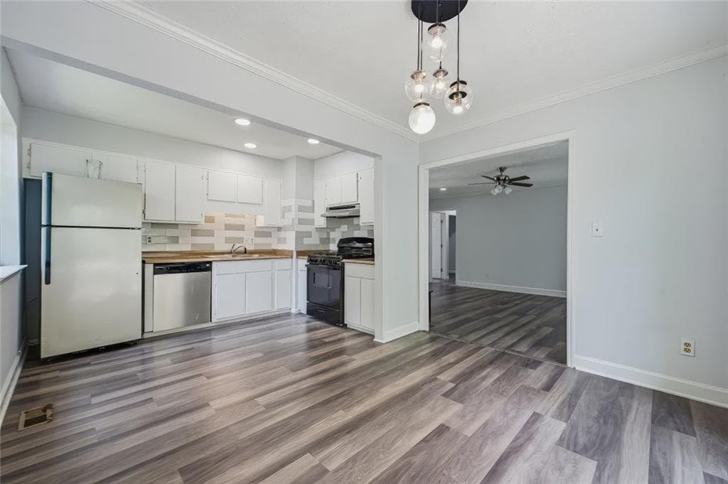 4 bedroom, 3 bathroom, 1,956 sq ft single family residence for sale at 2616 Selman Drive, Duluth, GA 30096 — photo 9