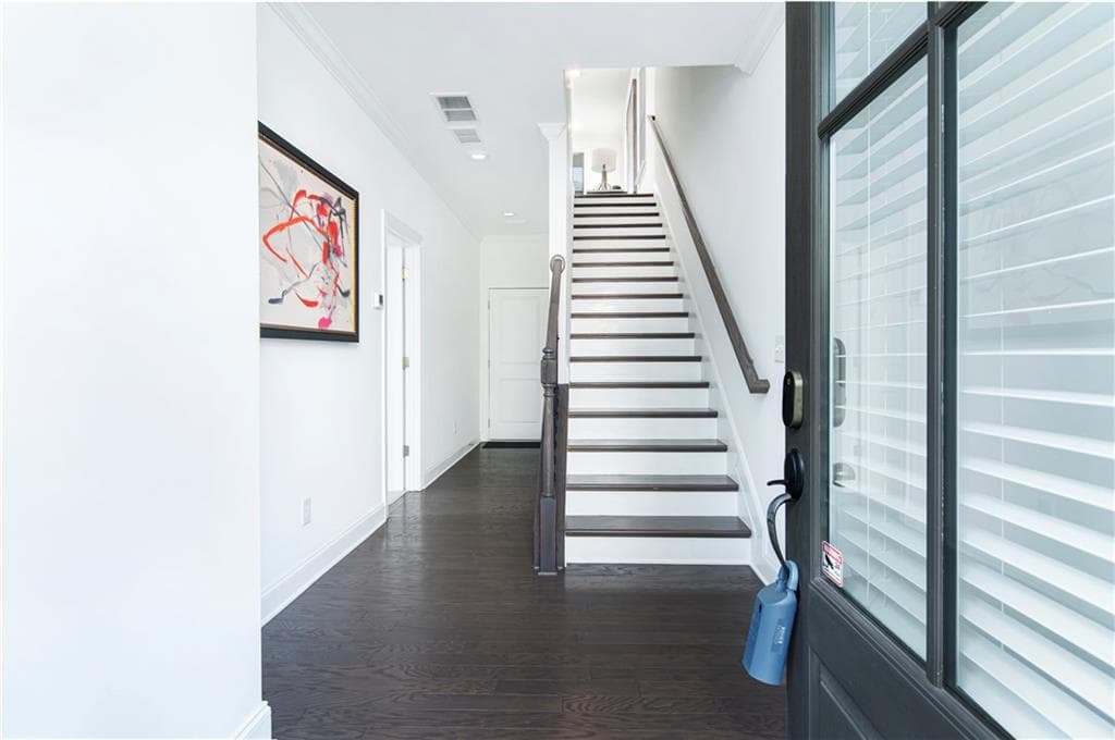 3 bedroom, 4 bathroom, 2,339 sq ft townhouse for sale at 2636 Caruso Way, Atlanta, GA 30339 — photo 2