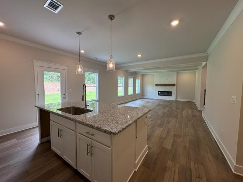 4 bedroom, 3 bathroom, 2,591 sq ft single family residence for sale at 7 Putnam Place, Cartersville, GA 30120 — photo 2