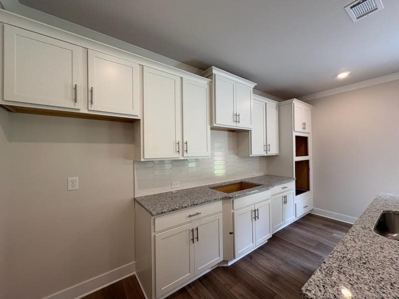 4 bedroom, 3 bathroom, 2,591 sq ft single family residence for sale at 7 Putnam Place, Cartersville, GA 30120 — photo 4