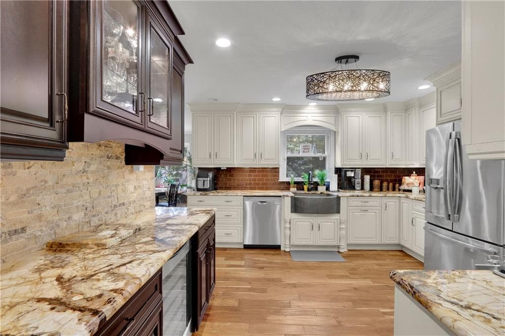4 bedroom, 3 bathroom, 3,083 sq ft single family residence for sale at 2061 Lullwater Place, Lawrenceville, GA 30043 — photo 7
