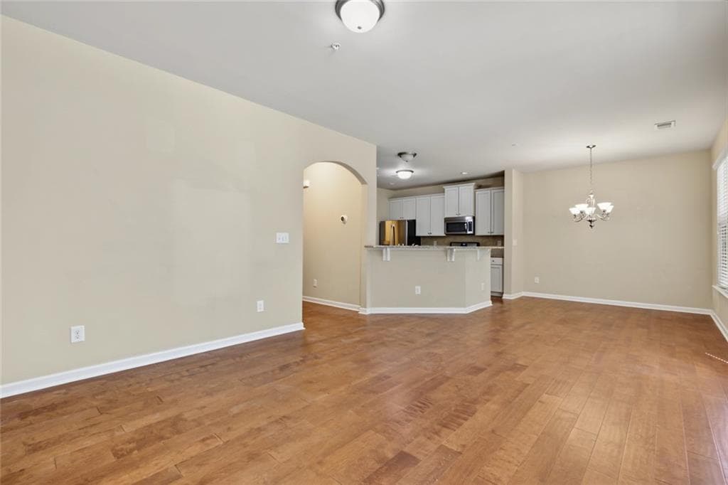 3 bedroom, 3 bathroom, 2,061 sq ft townhouse for sale at 3398 Castleberry Village Circle, Cumming, GA 30040 — photo 10