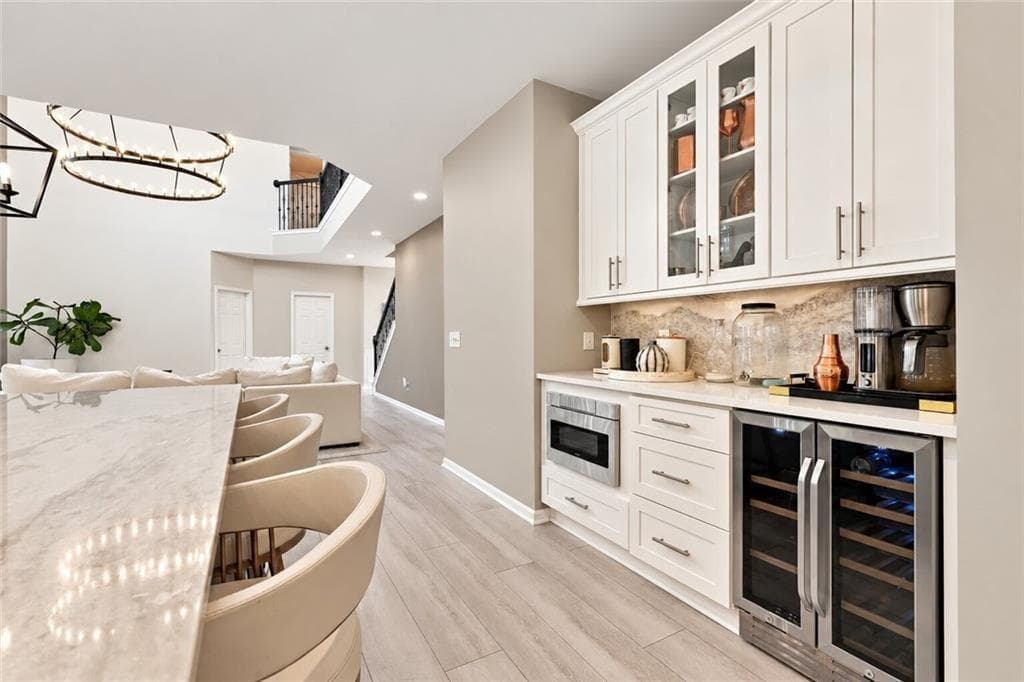 5 bedroom, 5 bathroom, 4,352 sq ft single family residence for sale at 6190 Vista Crossing Way, Cumming, GA 30028 — photo 8