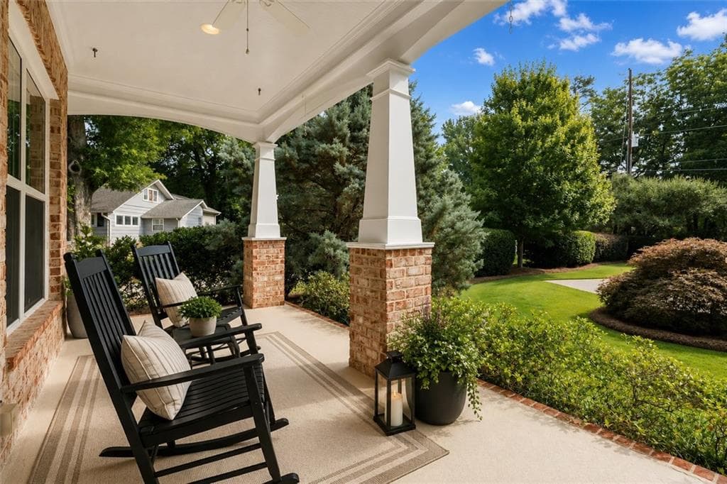 6 bedroom, 5 bathroom single family residence for sale at 390 Chaffin Road, Roswell, GA 30075 — photo 4