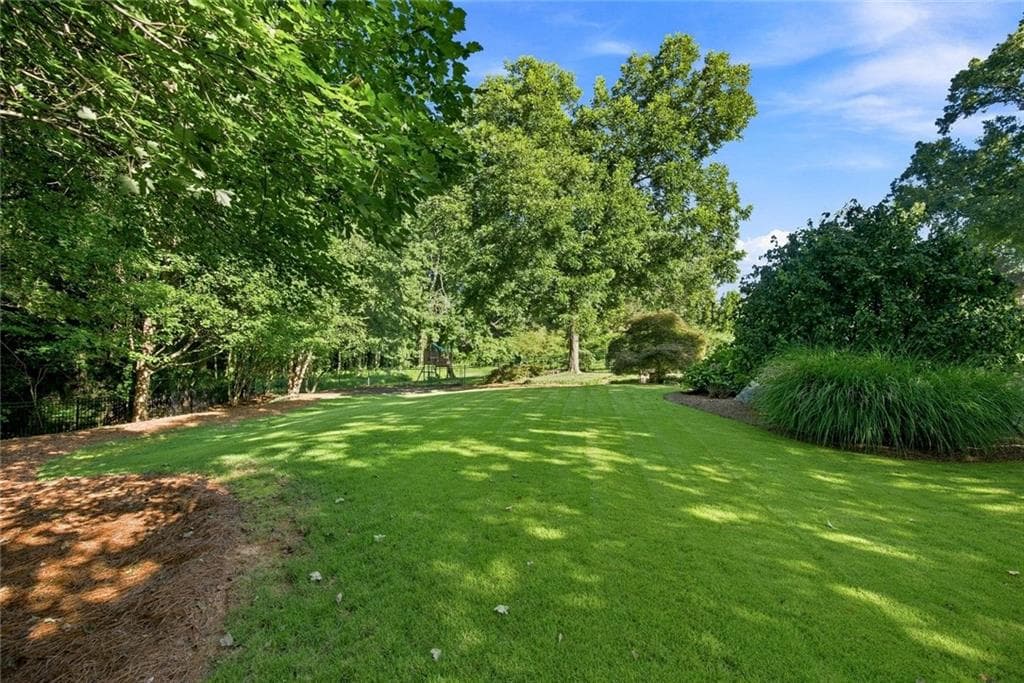 6 bedroom, 5 bathroom single family residence for sale at 390 Chaffin Road, Roswell, GA 30075 — photo 6