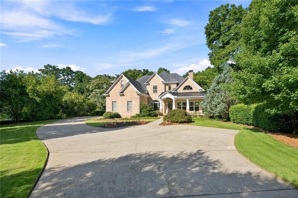 6 bedroom, 5 bathroom single family residence for sale at 390 Chaffin Road, Roswell, GA 30075 — photo 8