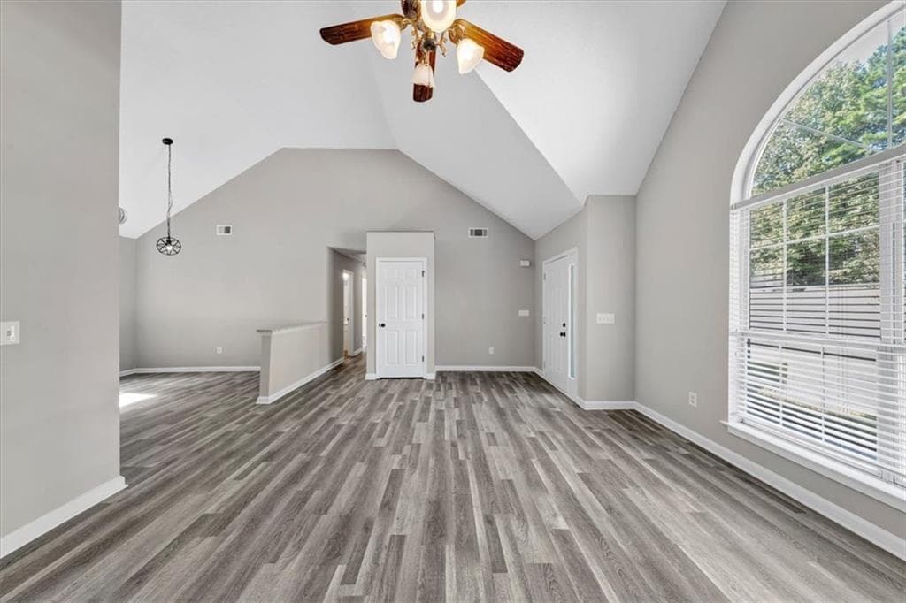 3 bedroom, 2 bathroom, 1,807 sq ft single family residence for sale at 14 Sherwood Drive, Cartersville, GA 30121 — photo 7