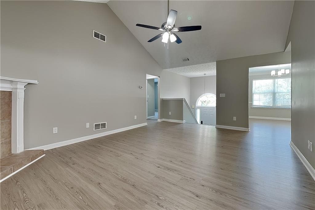 3 bedroom, 2 bathroom, 1,981 sq ft single family residence for rent at 3975 Crestwater Lane, Snellville, GA 30039 for $2,050 a month — photo 2