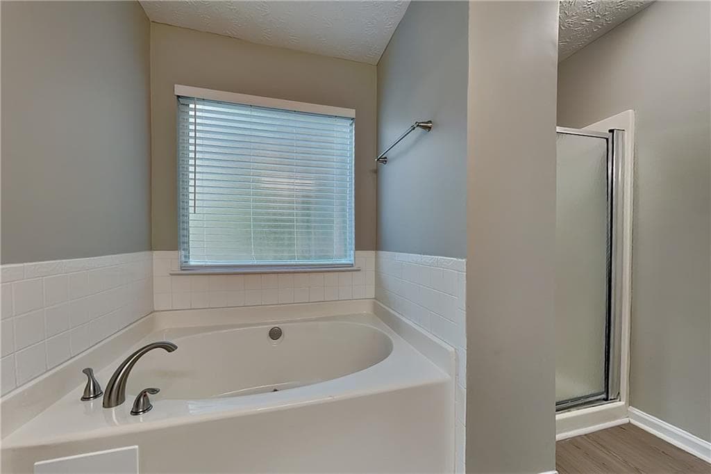 3 bedroom, 2 bathroom, 1,981 sq ft single family residence for rent at 3975 Crestwater Lane, Snellville, GA 30039 for $2,050 a month — photo 10