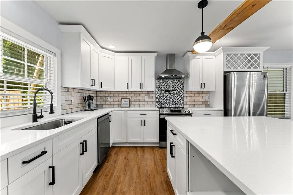 4 bedroom, 3 bathroom, 2,301 sq ft single family residence for sale at 1114 Osborne Street, Atlanta, GA 30310 — photo 4
