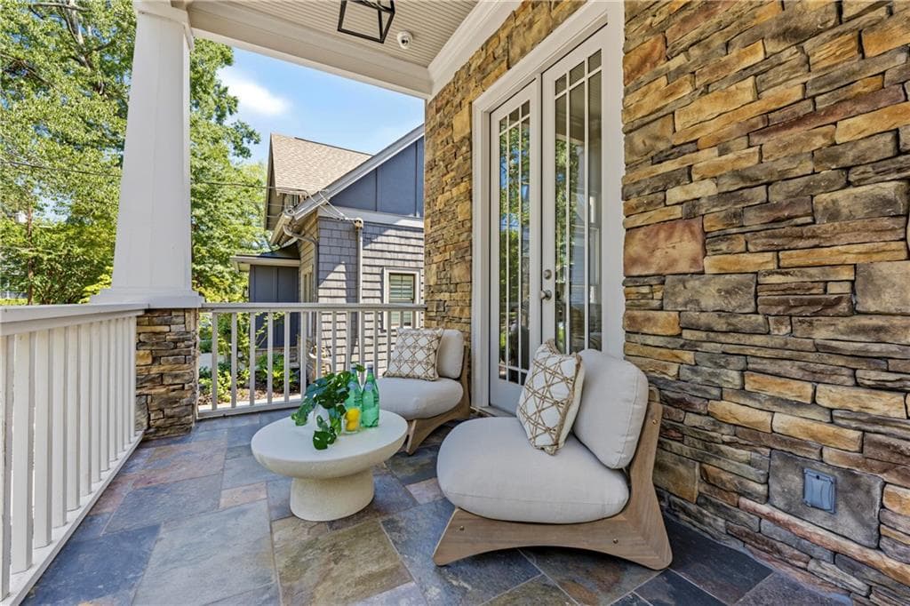 5 bedroom, 5 bathroom, 3,300 sq ft single family residence for sale at 939 Highland Terrace, Atlanta, GA 30306 — photo 2