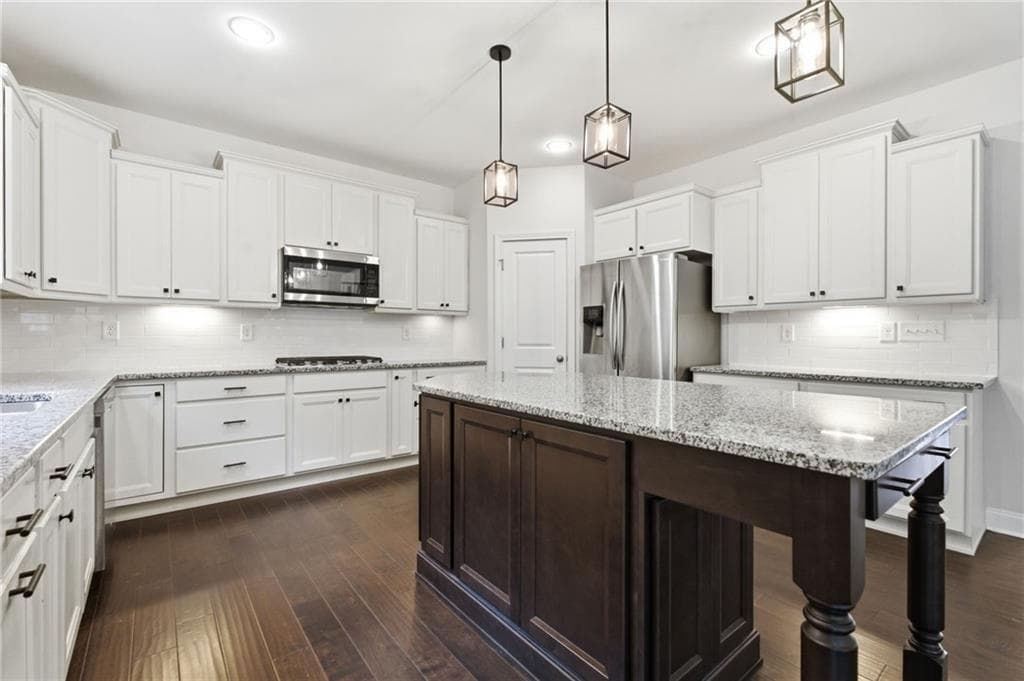 4 bedroom, 3 bathroom, 2,977 sq ft single family residence for sale at 3325 Trowbridge Drive, Cumming, GA 30040 — photo 3