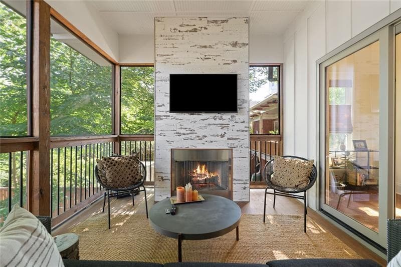 4 bedroom, 3 bathroom, 3,504 sq ft single family residence for sale at 755 Virginia Avenue, Atlanta, GA 30306 — photo 4