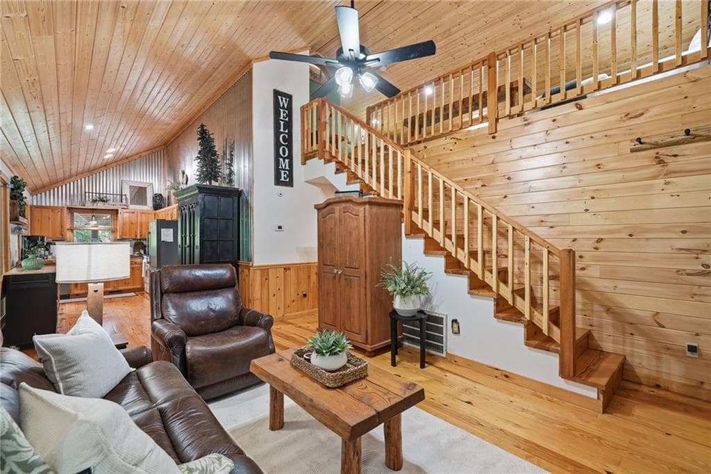 3 bedroom, 3 bathroom, 1,656 sq ft single family residence for sale at 28 Wood Lane, Blue Ridge, GA 30513 — photo 3