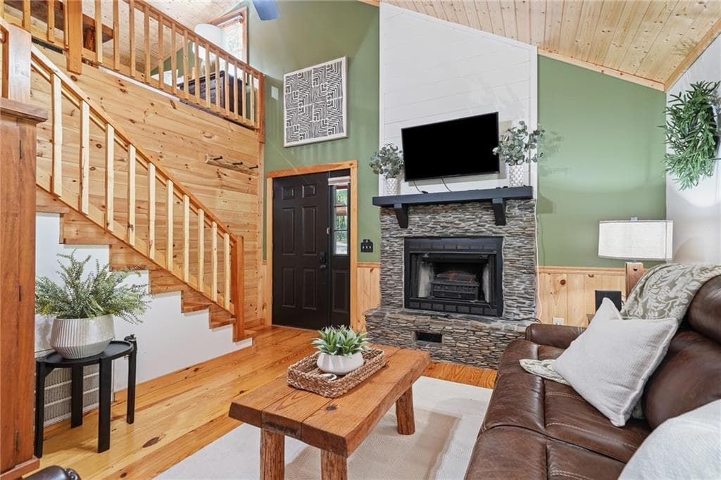 3 bedroom, 3 bathroom, 1,656 sq ft single family residence for sale at 28 Wood Lane, Blue Ridge, GA 30513 — photo 5